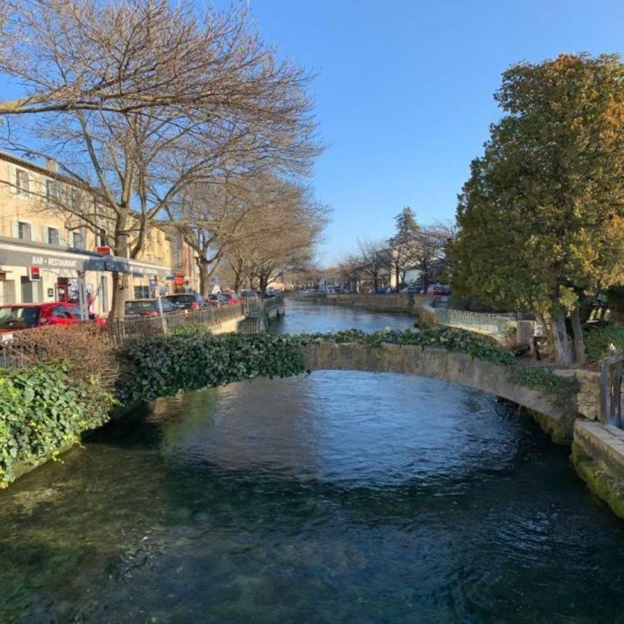 Studio Au Calme Dans Le Centre-Ville Historique LʼIsle-sur-la-Sorgue Exteriör bild